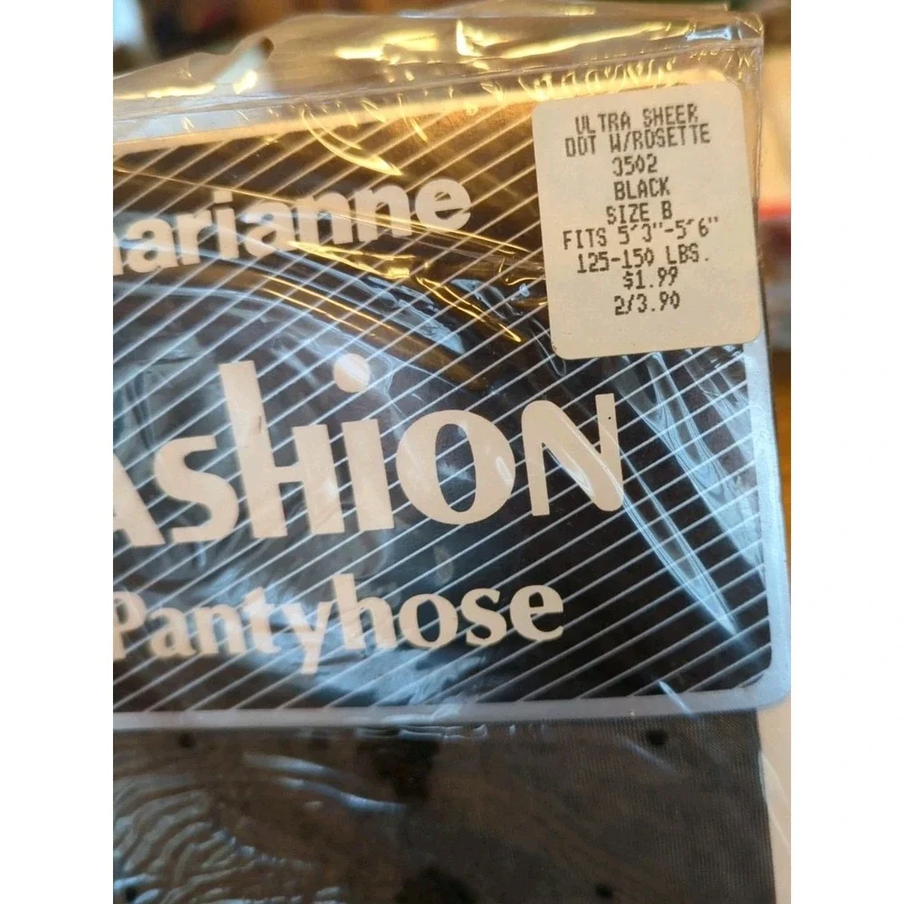 New Vintage Marianne Fashion Pantyhose  Size B Black Ultra‎ Sheer Dot W/Rosette
